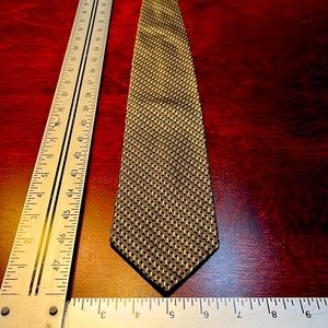 100% silk Italian embroidered contemporary tie